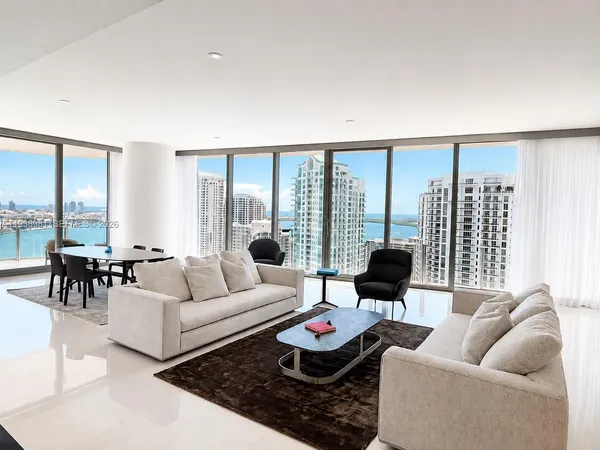 $38,000 | 300 Biscayne Blvd Way, Unit 3201, Miami, FL 33131