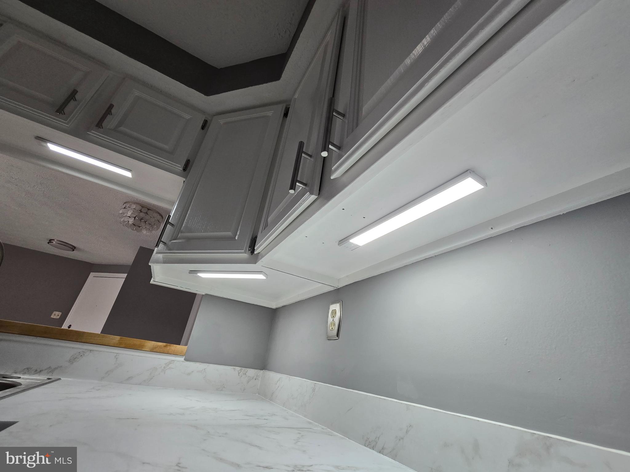 821 Stratford Way, Unit H Frederick, MD 21701 - Photo 22 of 45 a view of a hallway