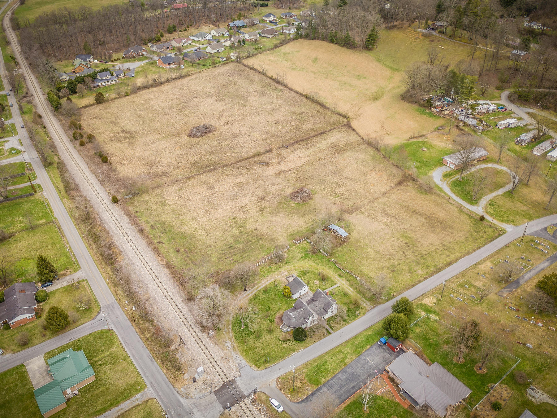 1225 Brown Road Erwin, TN 37650 - Photo 8 of 14 101