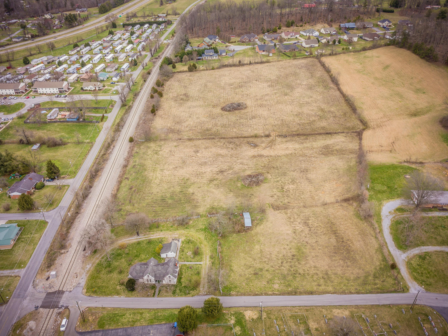 1225 Brown Road Erwin, TN 37650 - Photo 9 of 14 102