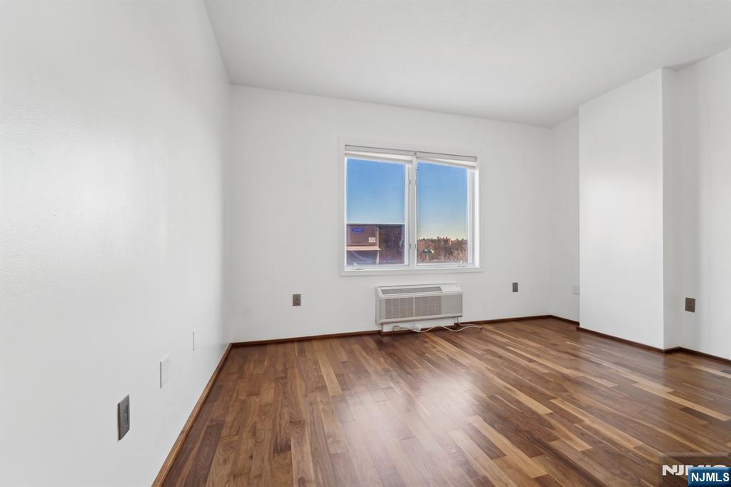 110 City Place Edgewater, NJ 07020 - Photo 21 of 44