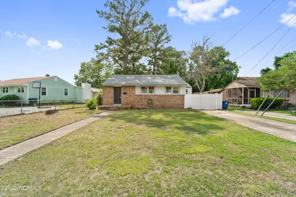 $159,900 | 403 Nelson Drive, Jacksonville, NC 28540
