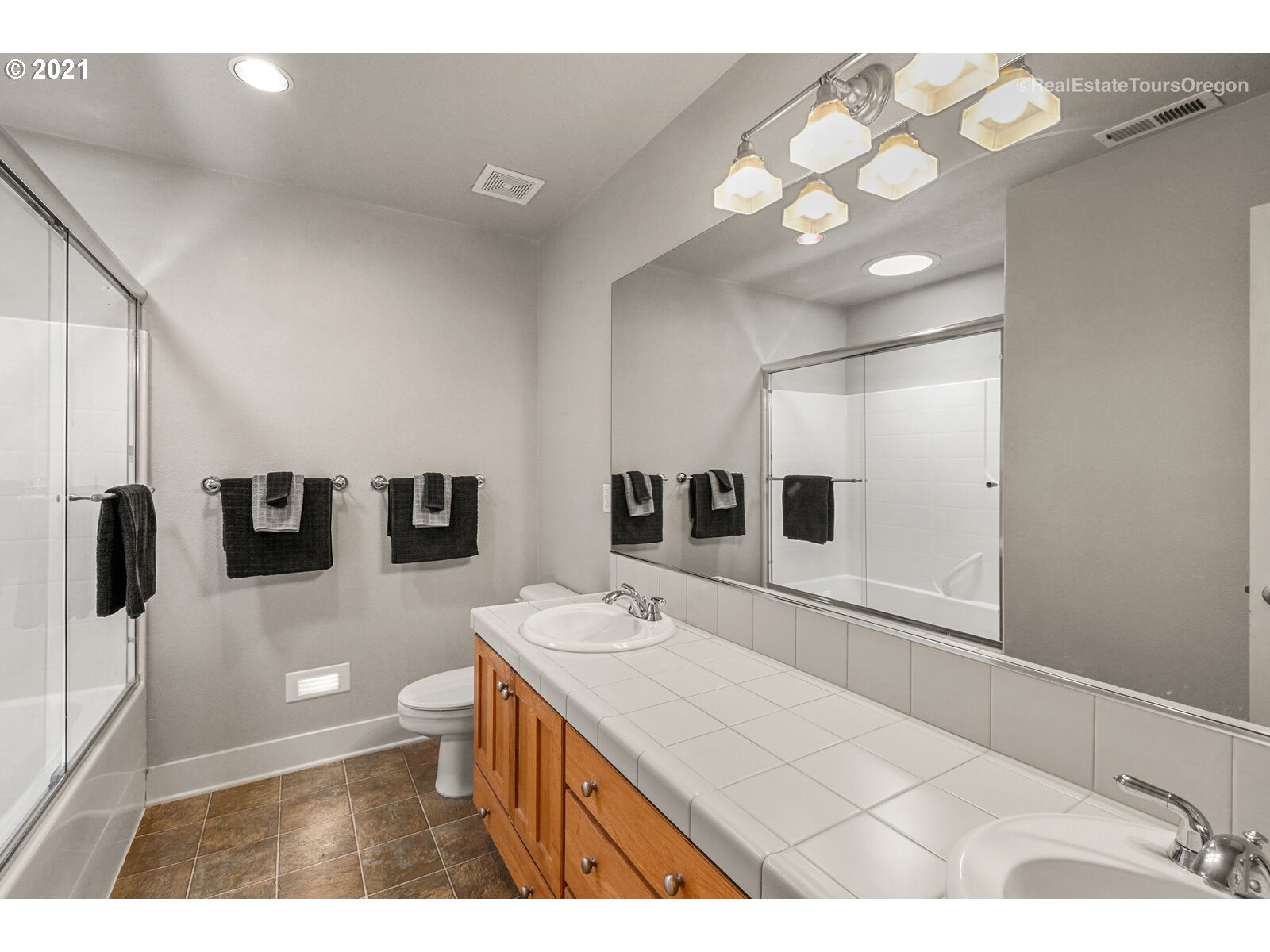 16080 Southwest Goshawk Street Beaverton, OR 97007 - Photo 23 of 31 Gallery Image 23