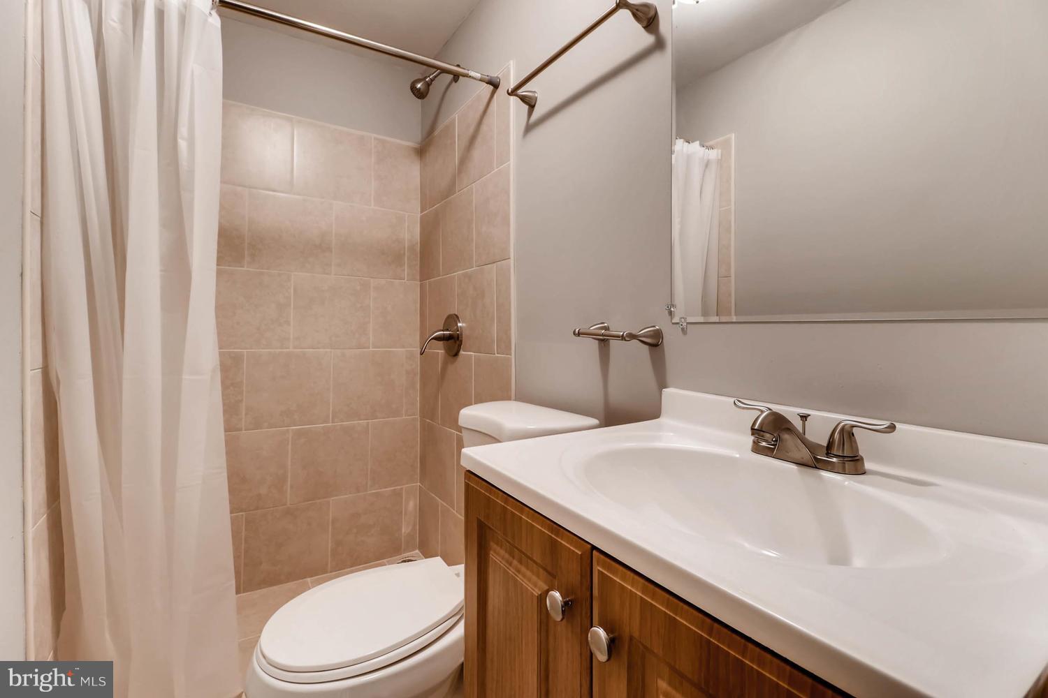 3208 Kelox Road Baltimore, MD 21207 - Photo 22 of 28 Bath