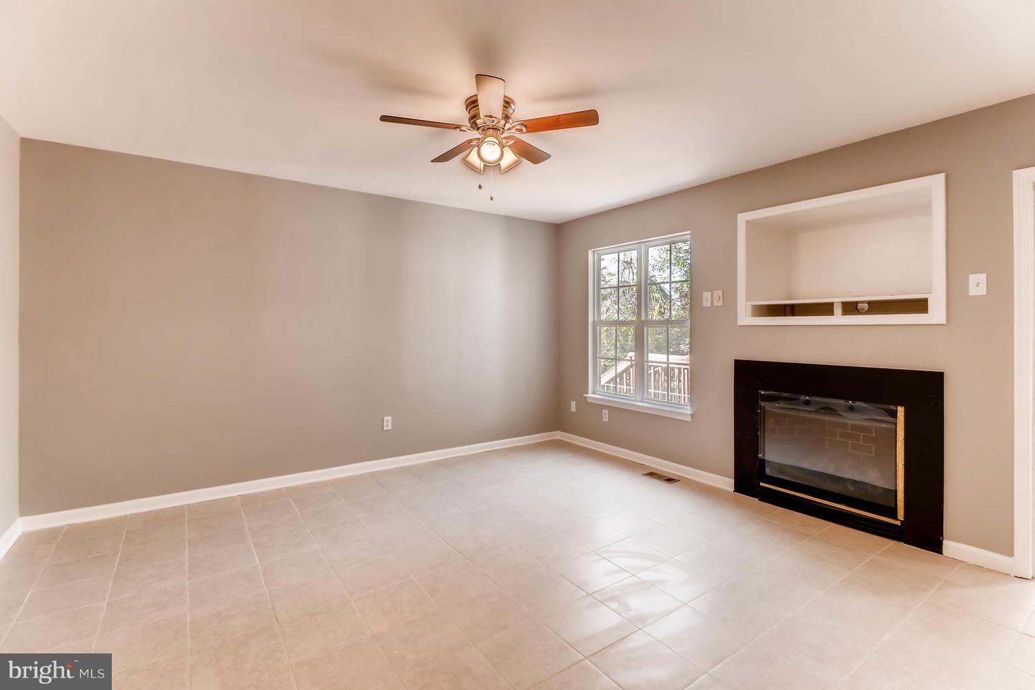 3208 Kelox Road Baltimore, MD 21207 - Photo 4 of 28 Living Room
