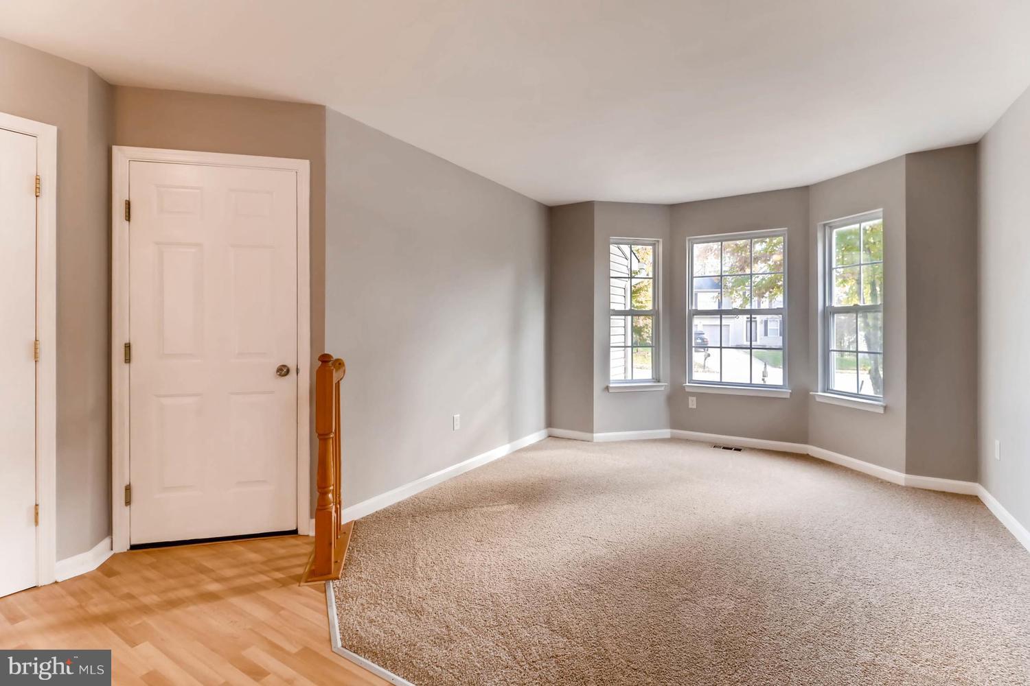 3208 Kelox Road Baltimore, MD 21207 - Photo 5 of 28 Living Room