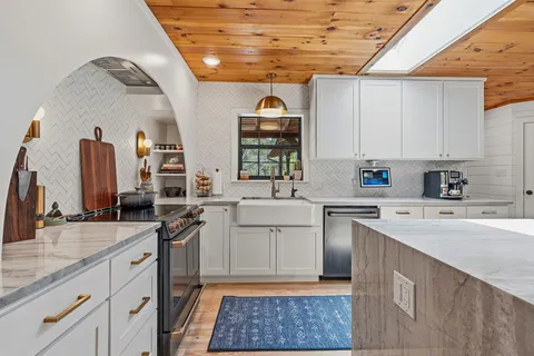 $1,599,990 | 12411 Lone Mountain Pass, Leander, TX 78641