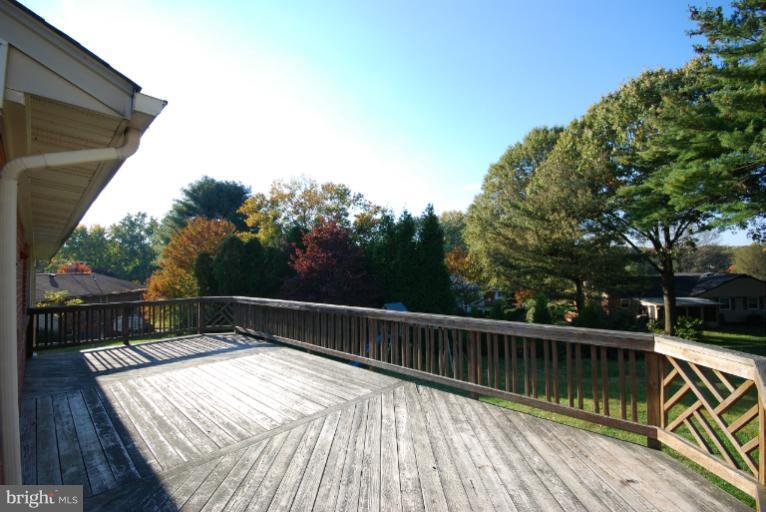 19404 Olney Mill Road Olney, MD 20832 - Photo 22 of 24 Exterior (Rear)