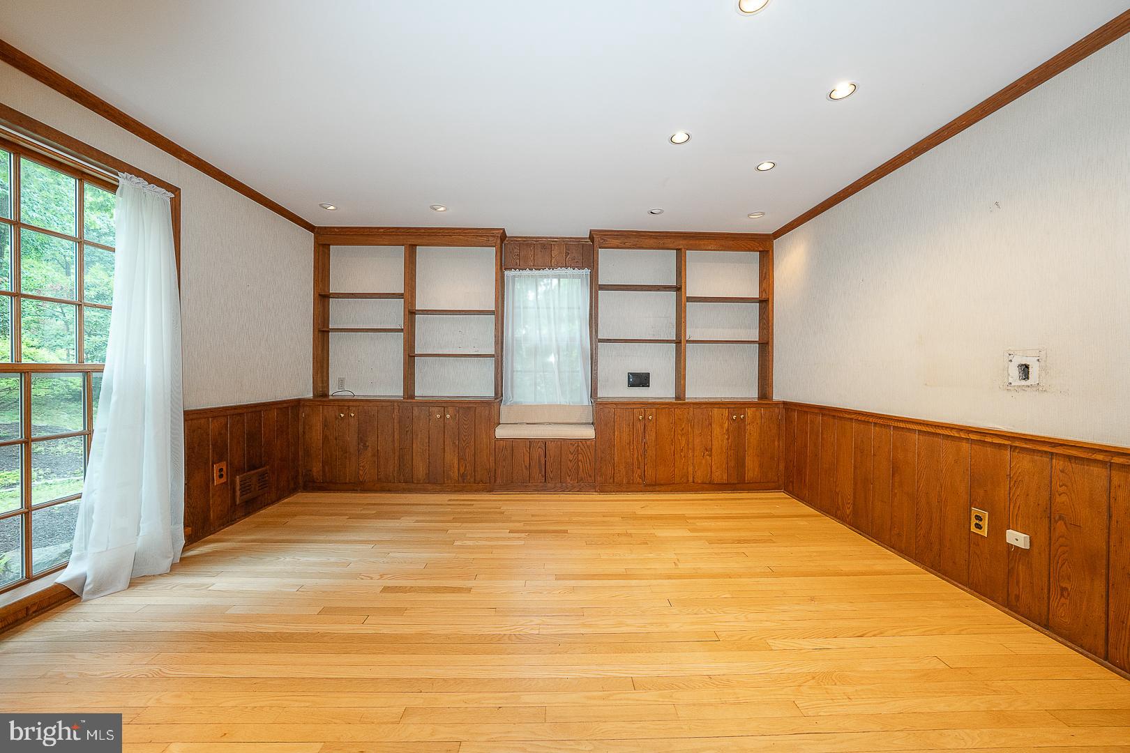 577 Tory Hill Road Devon, PA 19333 - Photo 16 of 63 Main Floor Office