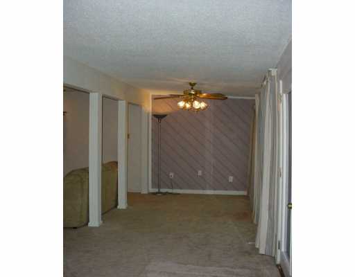 1453 Moore Avenue, Unit C2 Portland, TX 78374 - Photo 5 of 10 a view of an empty room