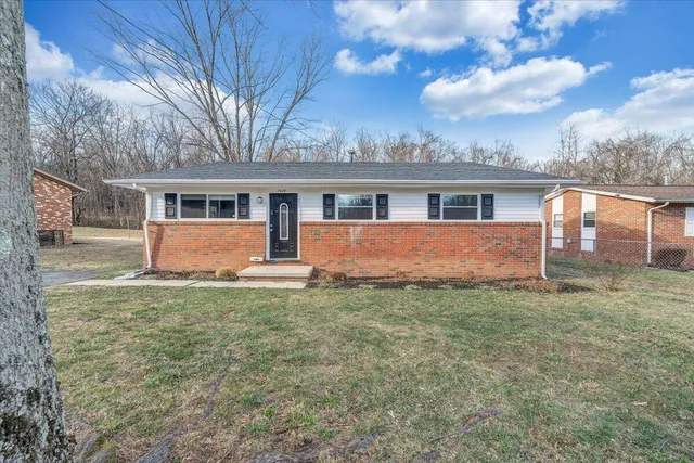 $200,000 | 1638 Norris Drive Northwest, Roanoke, VA 24017