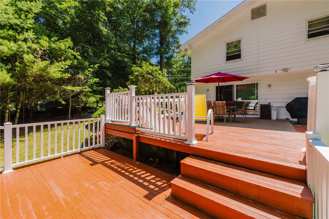 22 Oakview Terrace Glocester, RI 02857 - Photo 23 of 36