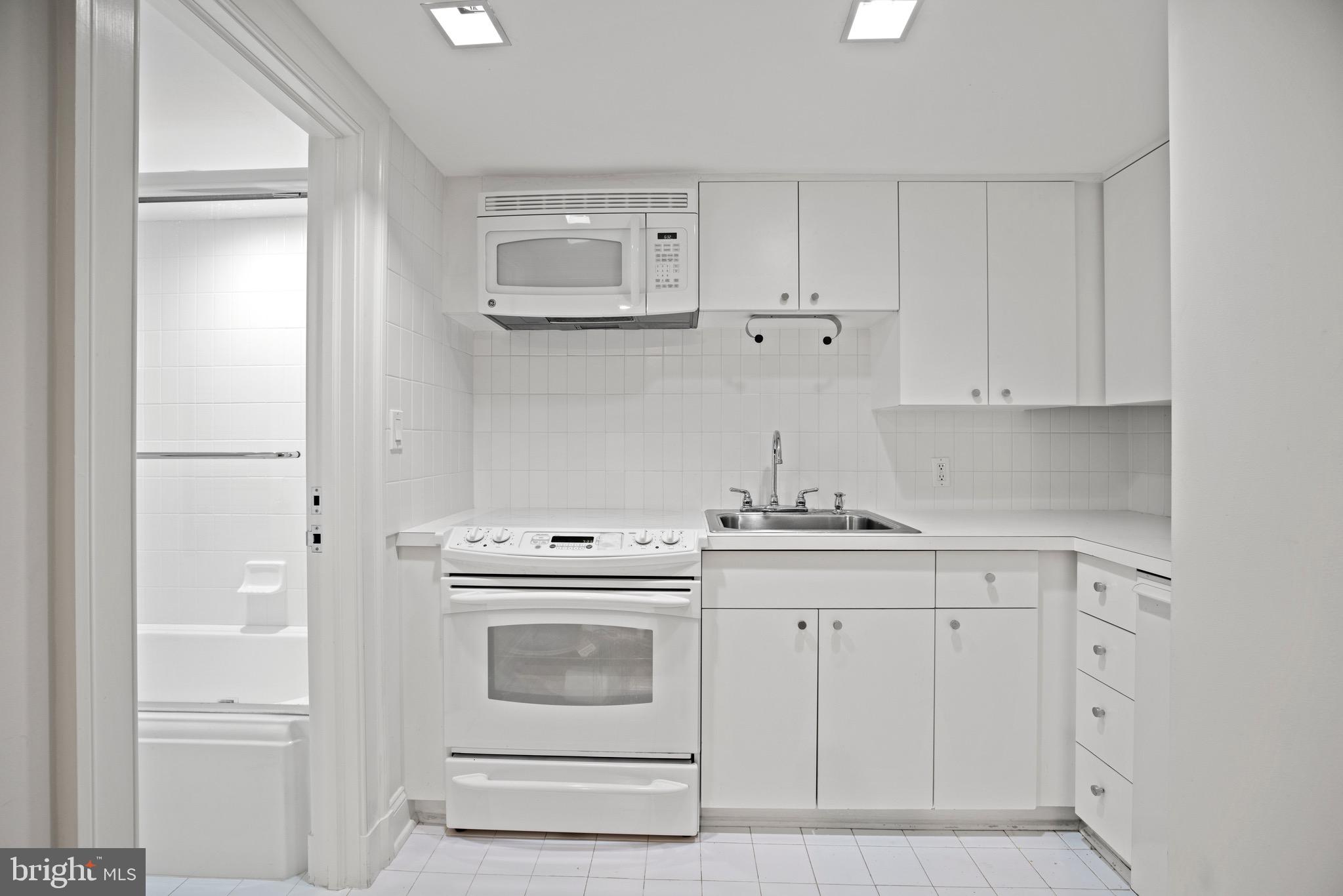 3313 O Street Northwest Washington, DC 20007 - Photo 29 of 31