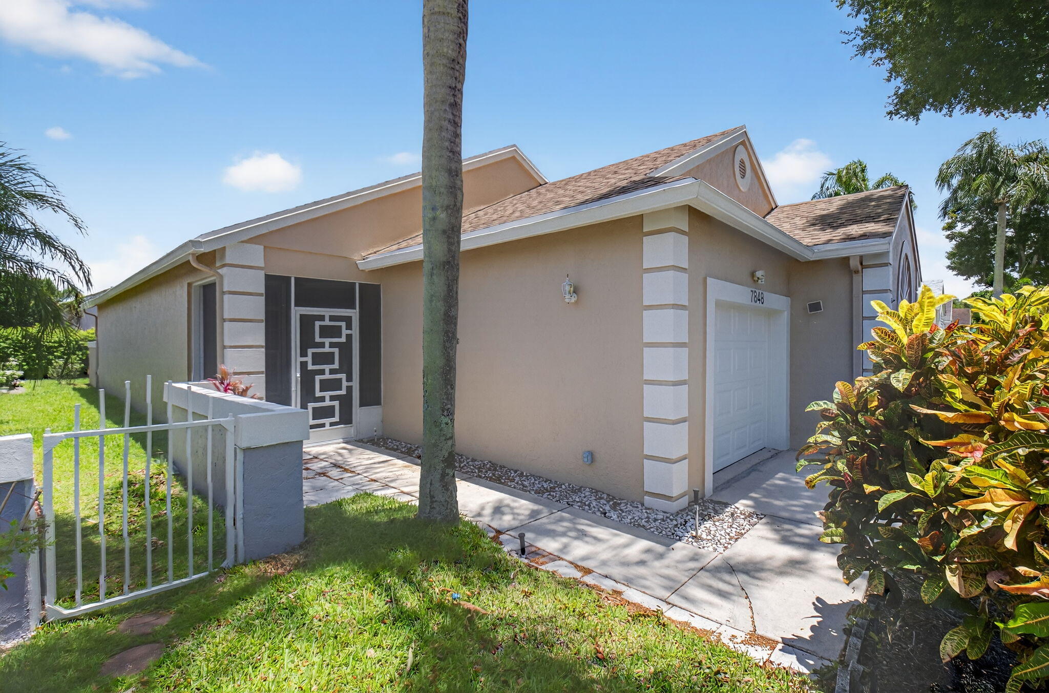 7848 Mansfield Hollow Road Delray Beach, FL 33446 - Photo 3 of 52 4-web-or-mls-DSC_4566