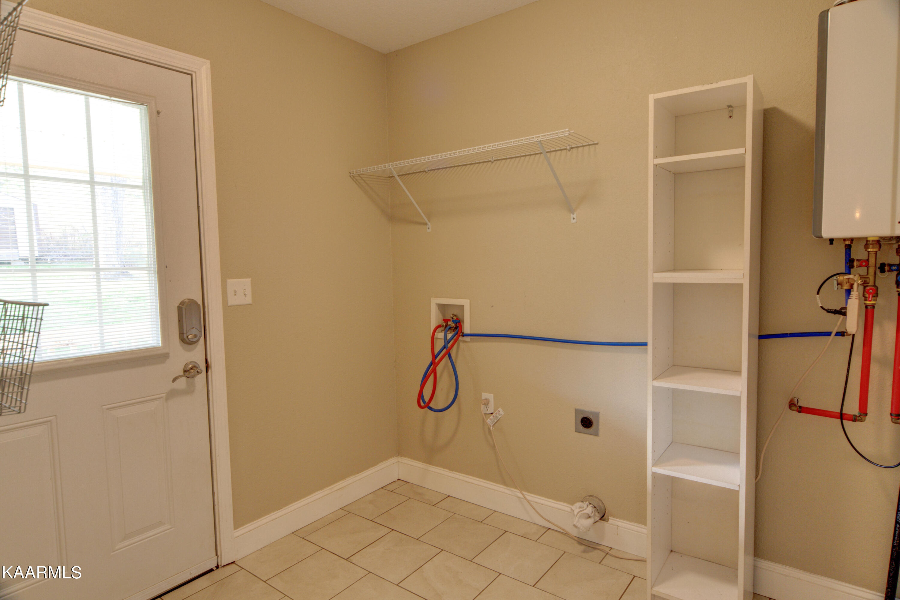 235 Troxel Drive Oneida, TN 37841 - Photo 13 of 34 235TroxelDr013