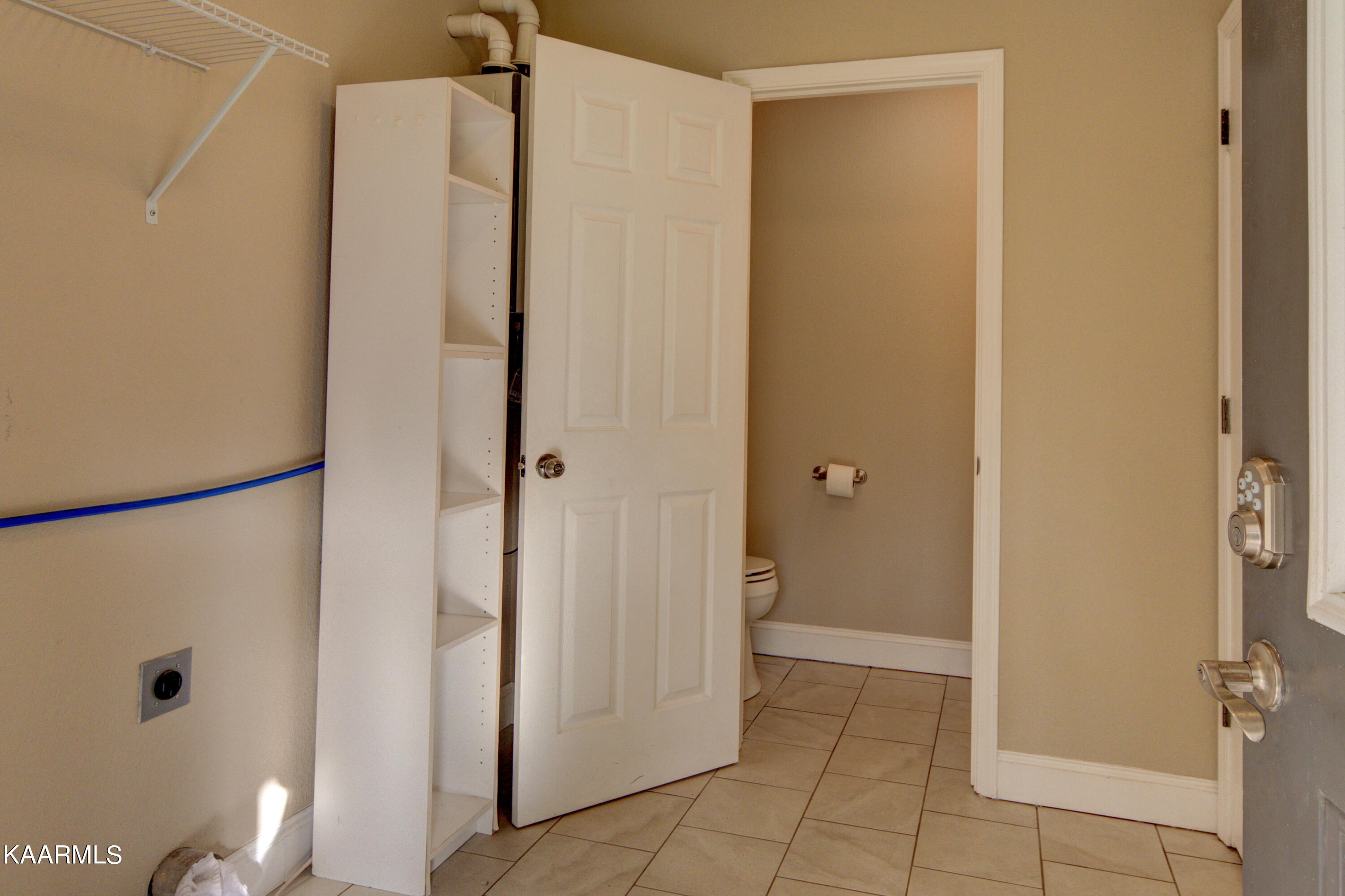 235 Troxel Drive Oneida, TN 37841 - Photo 14 of 34 235TroxelDr014