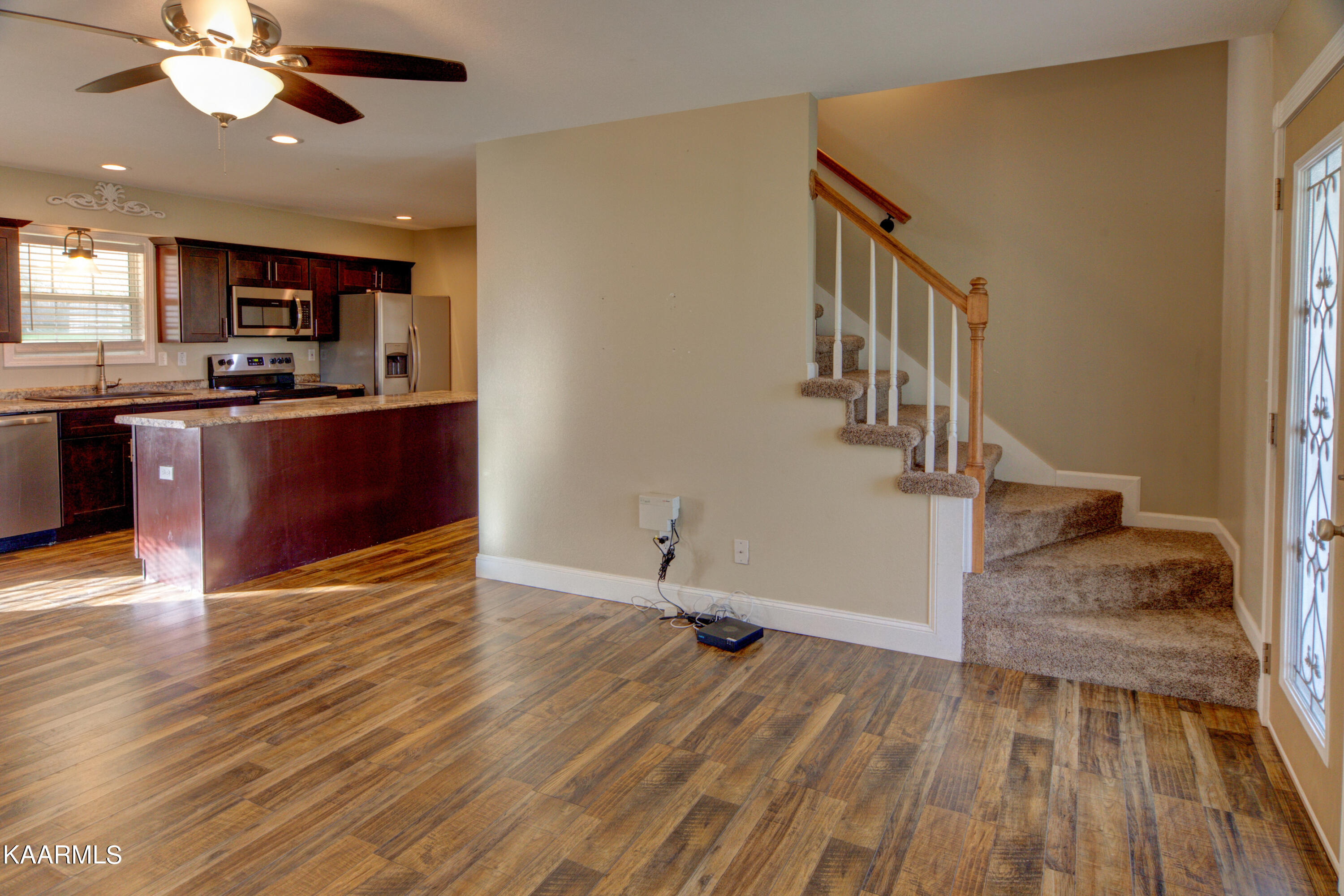235 Troxel Drive Oneida, TN 37841 - Photo 5 of 34 235TroxelDr005