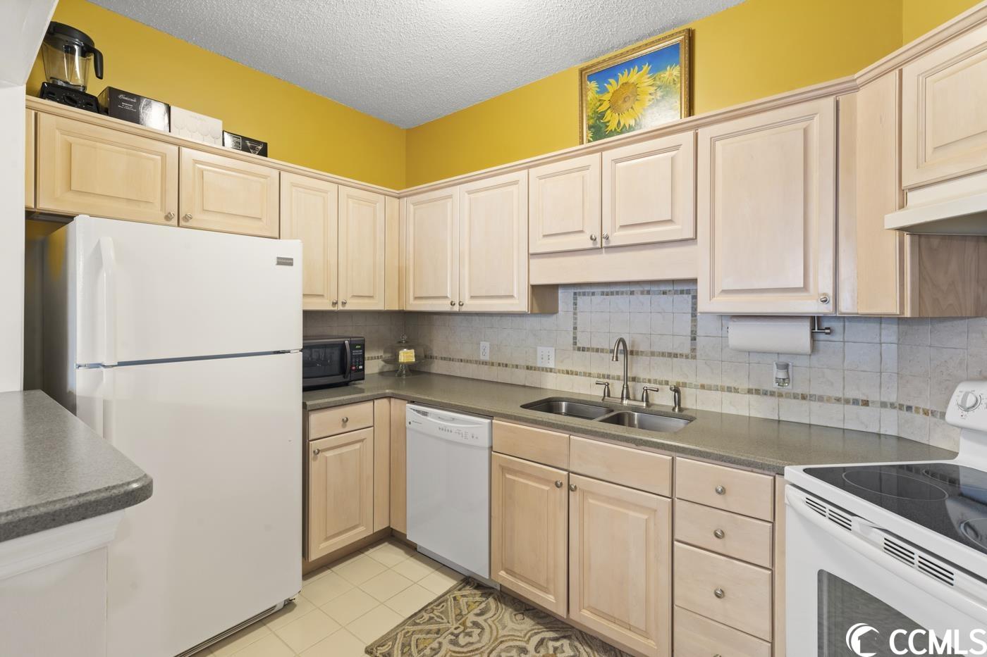 3301 Sweetwater Boulevard, Unit 1 Murrells Inlet, SC 29576 - Photo 11 of 25