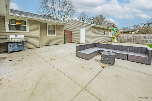 $269,900 | 7172 Rochester Road, Lockport Town, NY 14094