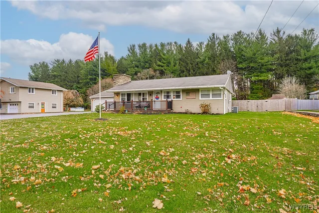 $269,900 | 7172 Rochester Road, Lockport Town, NY 14094