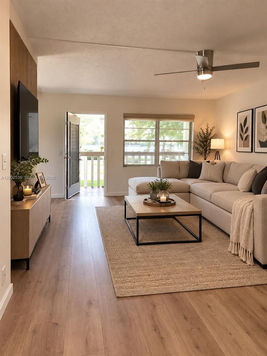 354 Mansfield I, Unit 354 Boca Raton, FL 33434 - Photo 4 of 28 Gallery Image 4