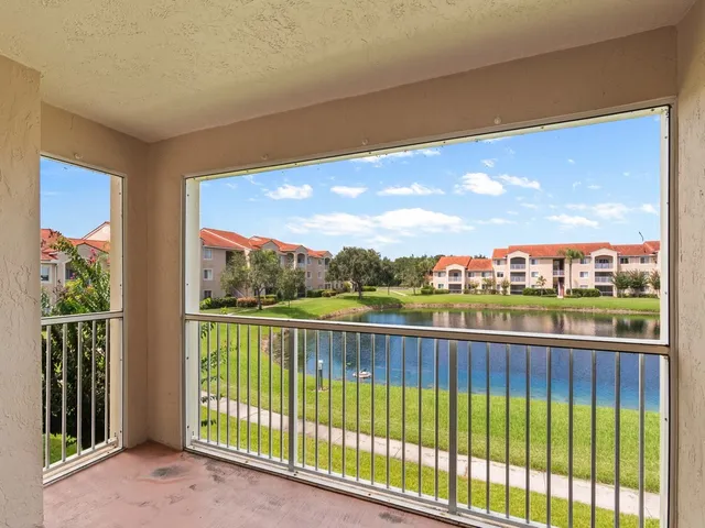 $255,000 | 1590 South 42ND Circle, Unit 208, Vero Beach, FL 32967