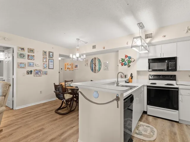 $255,000 | 1590 South 42ND Circle, Unit 208, Vero Beach, FL 32967