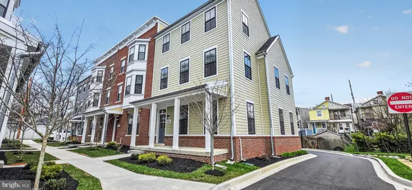 $785,000 | 426 Chapel Alley, Unit 8, Frederick, MD 21701