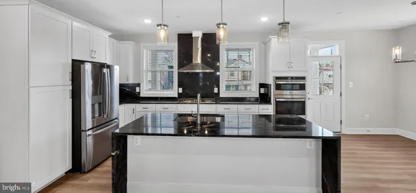 $785,000 | 426 Chapel Alley, Unit 8, Frederick, MD 21701