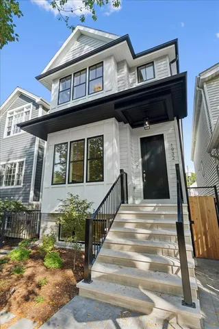 $2,200,000 | 1932 West Wolfram Street, Chicago, IL 60657