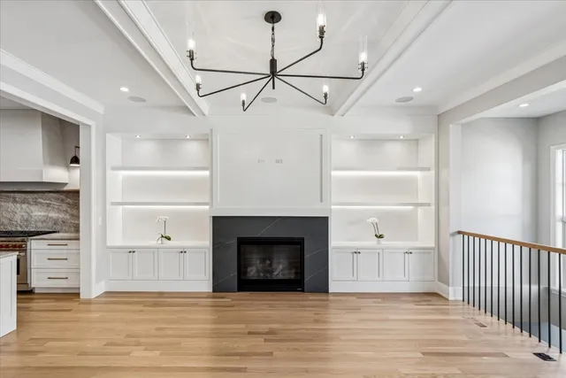 $2,200,000 | 1932 West Wolfram Street, Chicago, IL 60657