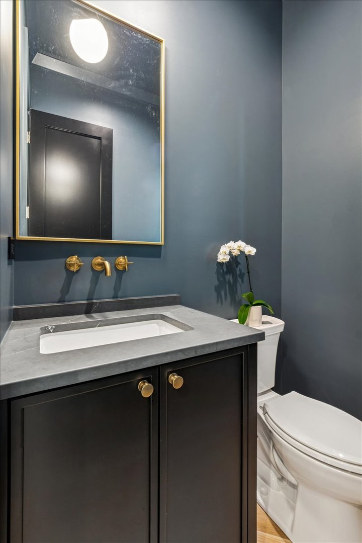 1932 West Wolfram Street Chicago, IL 60657 - Photo 13 of 44