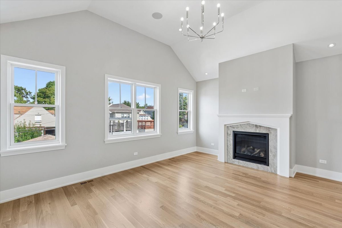 1932 West Wolfram Street Chicago, IL 60657 - Photo 14 of 44