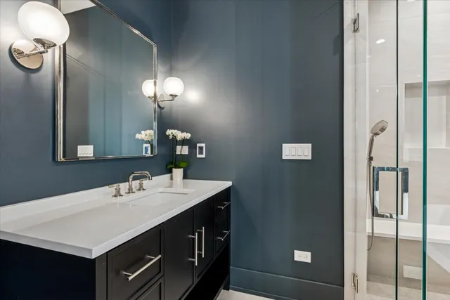 $2,200,000 | 1932 West Wolfram Street, Chicago, IL 60657