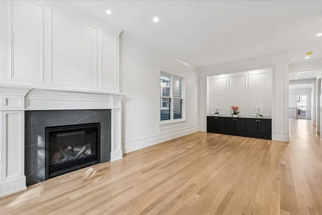 $2,200,000 | 1932 West Wolfram Street, Chicago, IL 60657