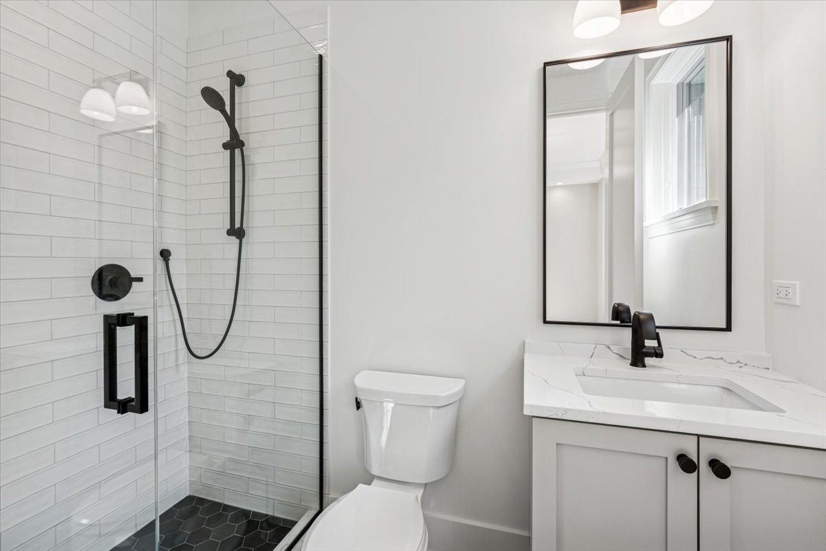 1932 West Wolfram Street Chicago, IL 60657 - Photo 22 of 44