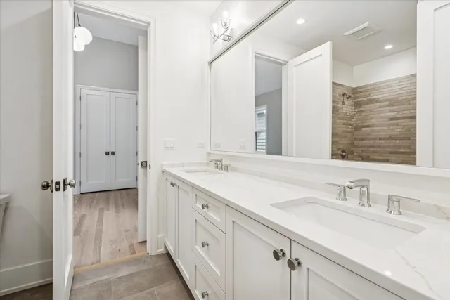 $2,200,000 | 1932 West Wolfram Street, Chicago, IL 60657