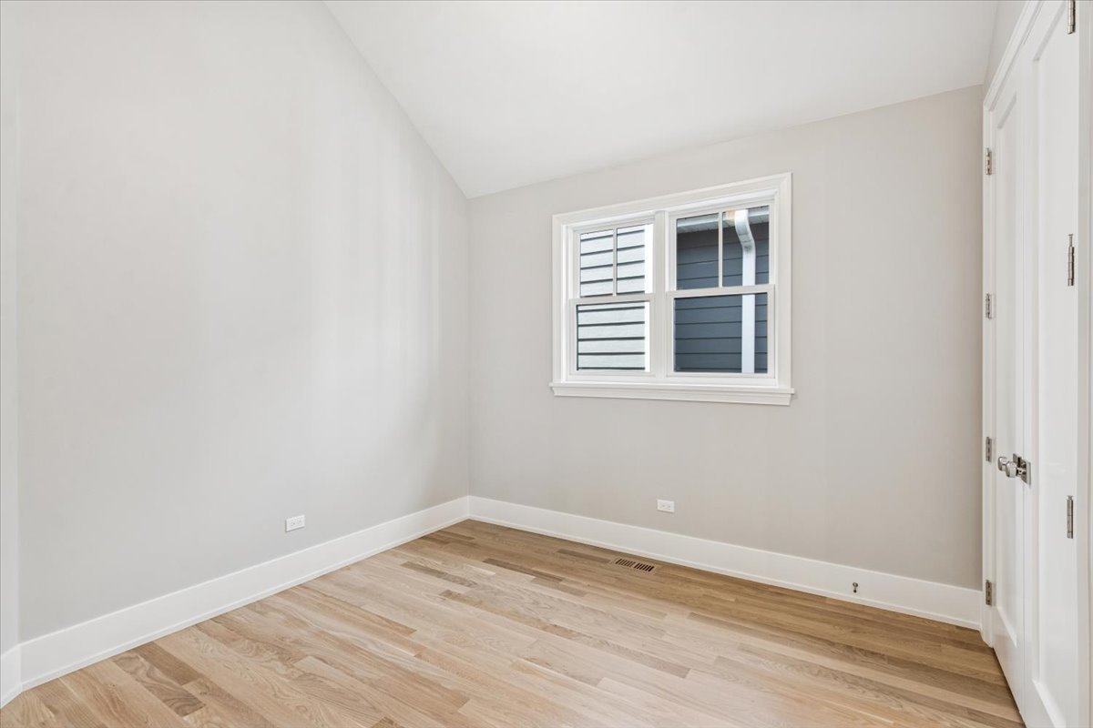 1932 West Wolfram Street Chicago, IL 60657 - Photo 25 of 44