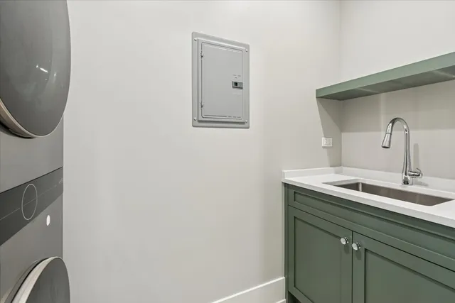 $2,200,000 | 1932 West Wolfram Street, Chicago, IL 60657