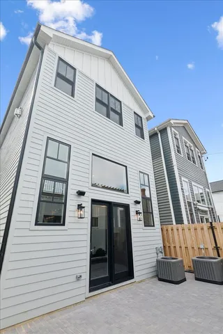 $2,200,000 | 1932 West Wolfram Street, Chicago, IL 60657