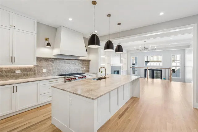 $2,200,000 | 1932 West Wolfram Street, Chicago, IL 60657