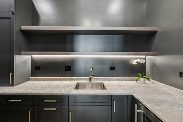 $2,200,000 | 1932 West Wolfram Street, Chicago, IL 60657