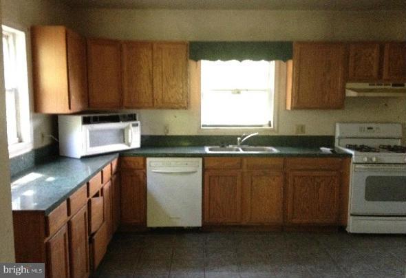 8980 New Road Wittman, MD 21676 - Photo 5 of 5 Kitchen