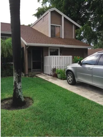 $4,300 | 22291 Woodspring Drive, Boca Raton, FL 33428