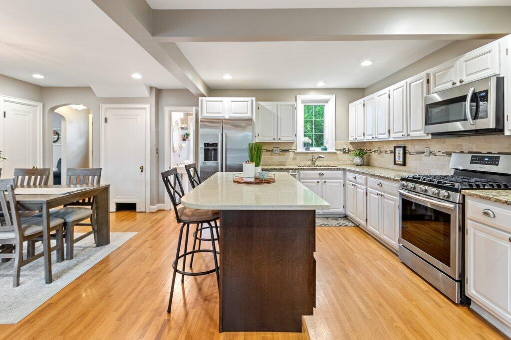 335 Brevoort Road Columbus, OH 43214 - Photo 12 of 25 335 Brevoort Road-12.jpg-SMALL
