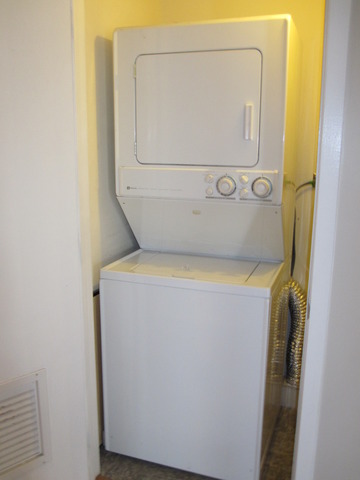 811 South Lytle Street, Unit 212 Chicago, IL 60607 - Photo 14 of 14 a utility room with dryer and washer