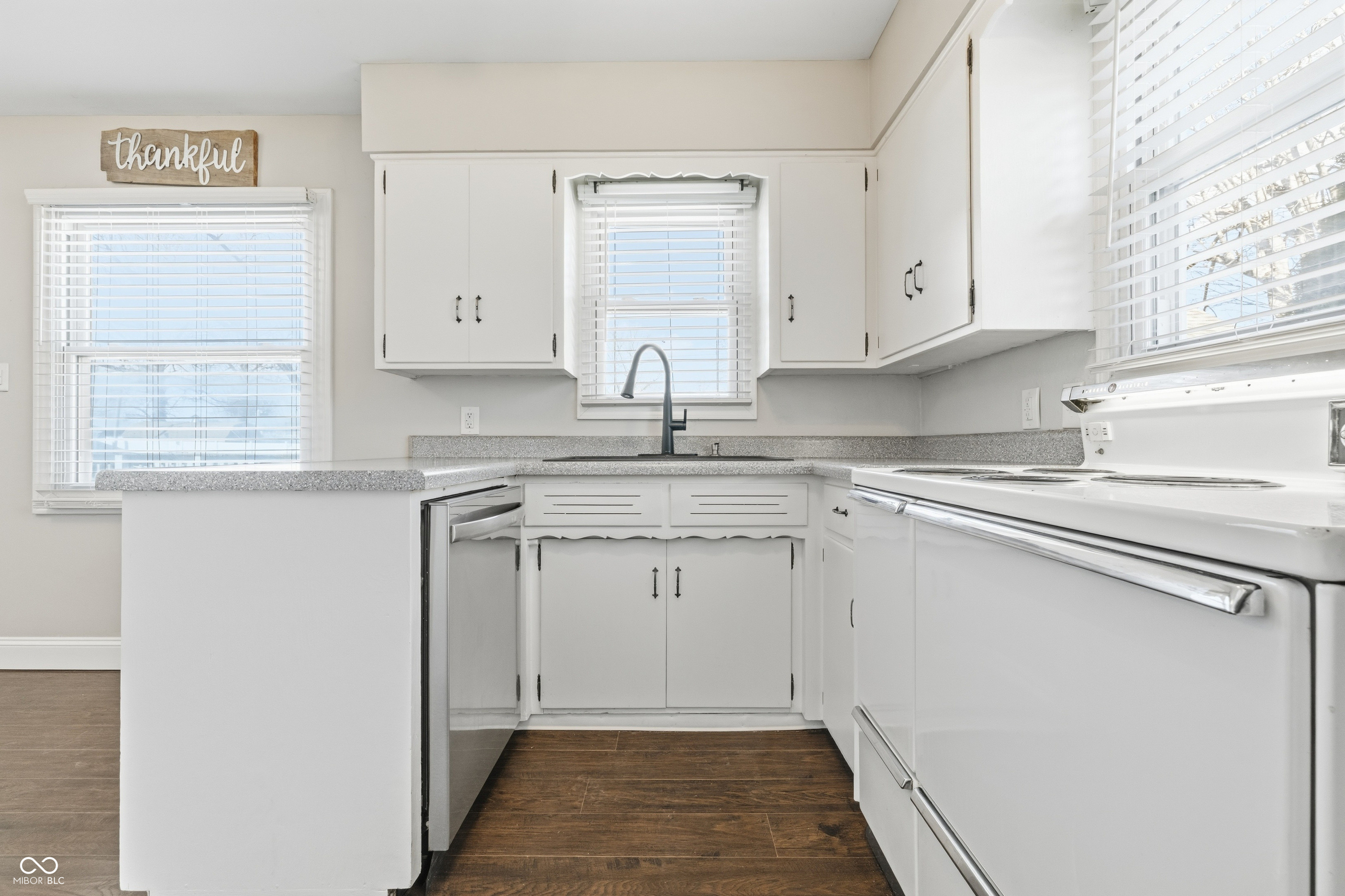 428 Maxwell Road Indianapolis, IN 46217 - Photo 12 of 36 Gallery Image 12