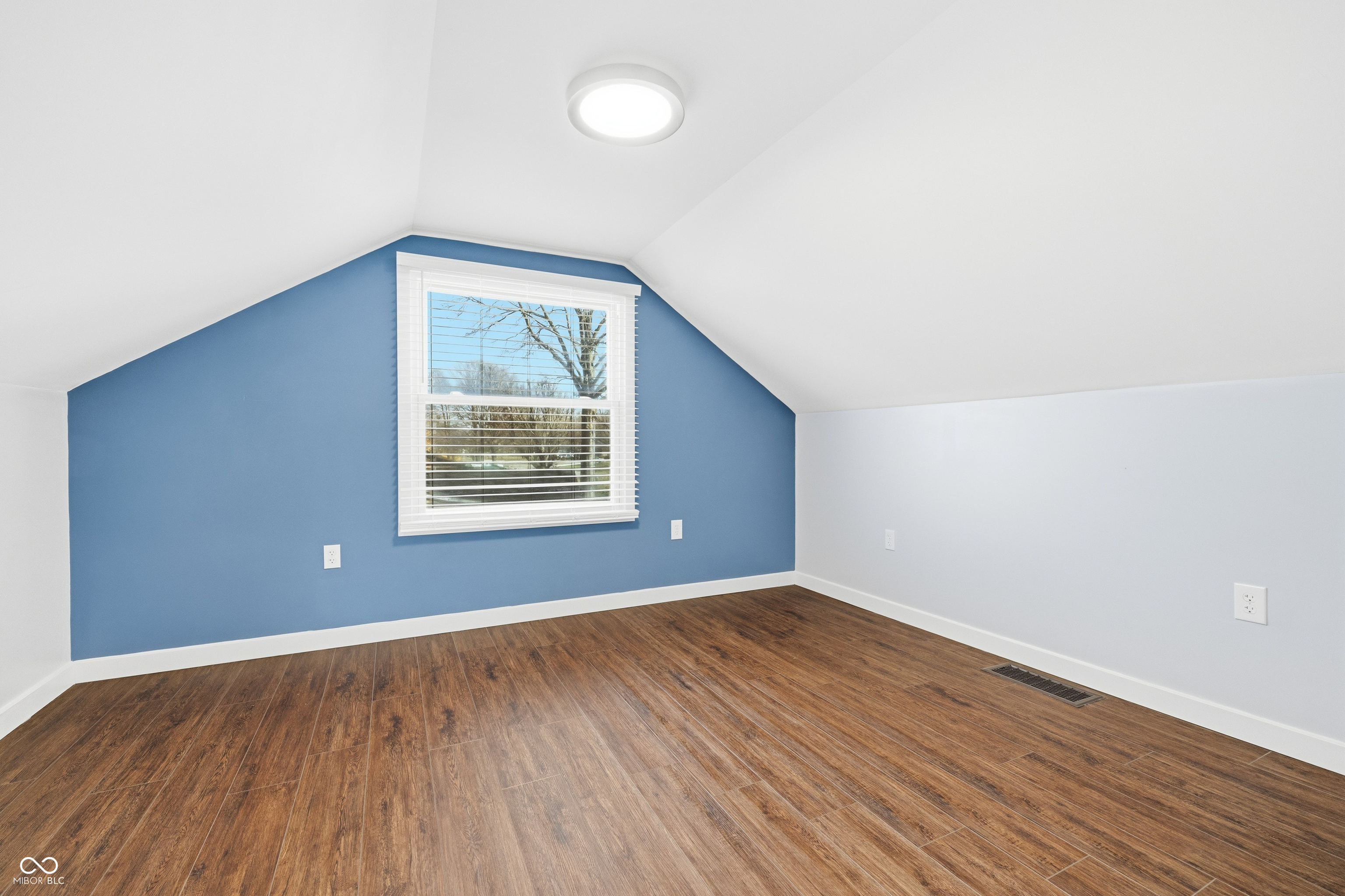428 Maxwell Road Indianapolis, IN 46217 - Photo 21 of 36 Gallery Image 21