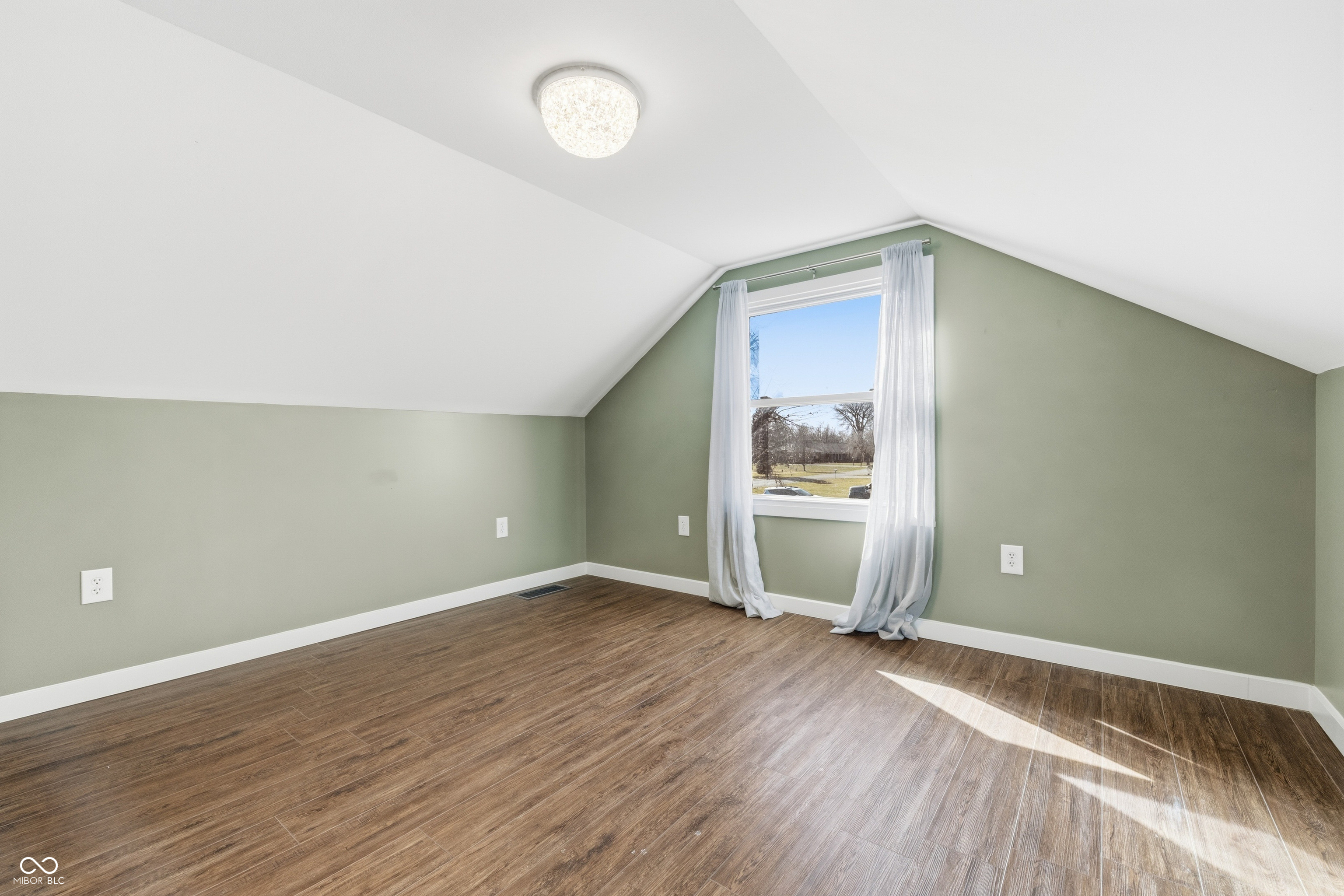 428 Maxwell Road Indianapolis, IN 46217 - Photo 23 of 36 Gallery Image 23