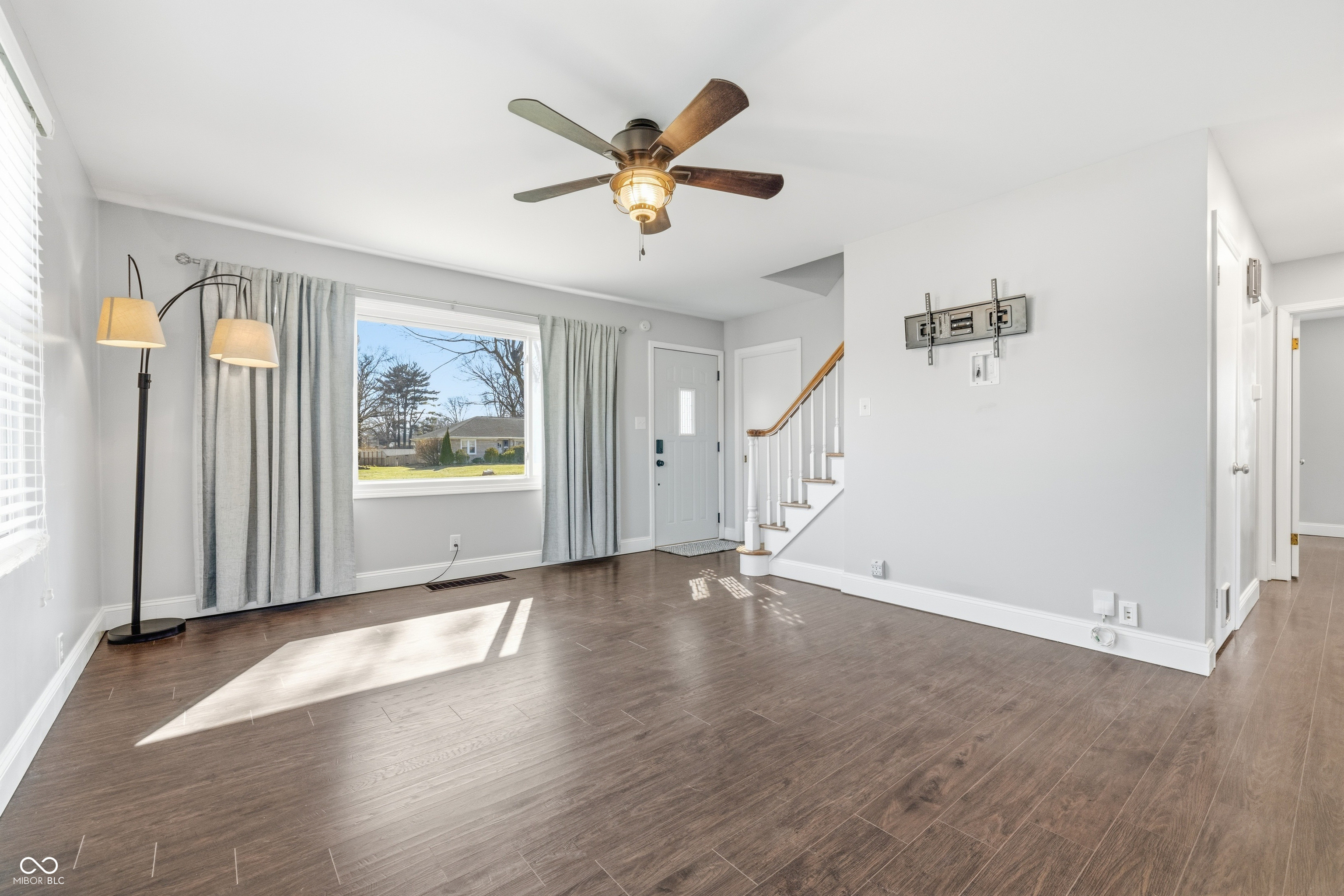428 Maxwell Road Indianapolis, IN 46217 - Photo 8 of 36 Gallery Image 8